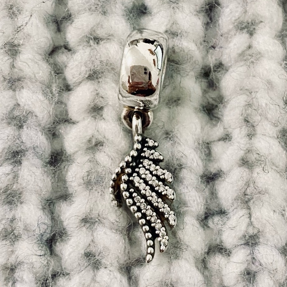 Authentic Pandora Majestic Feather Charm 🪶